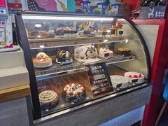 面包甜点陈列柜-DQ·蛋糕·冰淇淋(大宁国际商业广场店)