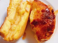 乳酪菠萝包-贝缇面包坊(南京路店)
