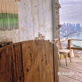 荒芜中的诗情画意