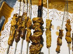红柳大串羊肉-聚串门儿·东北烧烤(信义坊店)