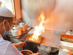 -马克力木手抓炕锅烤羊肉(盐湖一小区店)