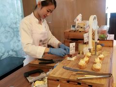 -圣丰索菲特·2 On 988 Café 自助餐厅