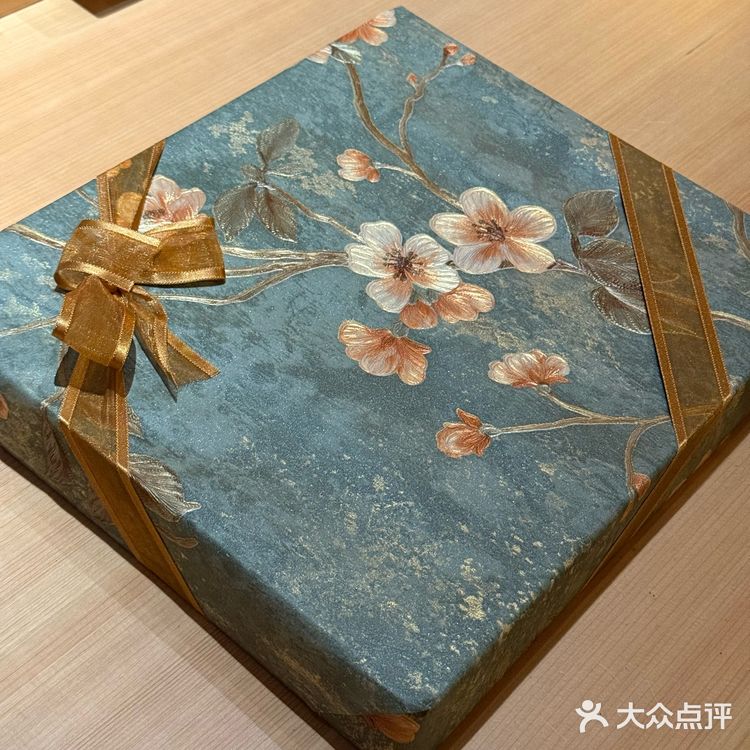 俩人吃的非常饱 食材很新鲜 菜式非常丰富 服务没得说