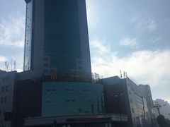 -荣誉国际酒店-云顶旋转餐厅