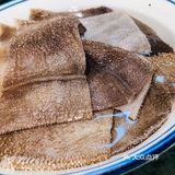 牛油很多，锅底很香，点的鸳鸯锅，几乎都是吃辣锅