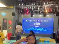 -嗨马乐动室内潮玩运动·团建·轰趴·桌游(南丰汇店)