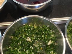 -鸿浩扒猪脚米线