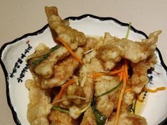 -老码头黑皮肘子锅包肉(赣水路店)