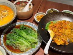 -蟹黄鱼·海派深夜面馆(巨鹿路店)