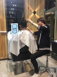 -马克男发时尚店