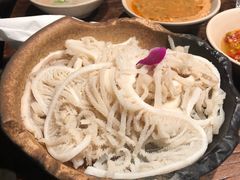 -老牌坊云南鱼豆花火锅(嵩山店)