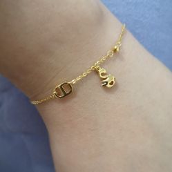 -六福珠寶(金元宝海滨国际店)