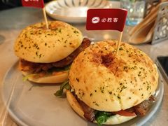 -必胜客(骡马市店)
