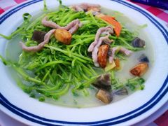 上汤豆苗-龙桥私厨·姜花菊花过桥鱼·顺德菜(容桂店)