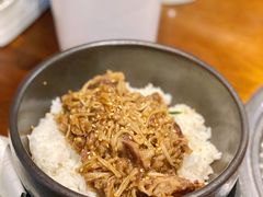 牛肉石锅拌饭-·缸桶屋·韩式牛肋条自助烤肉(西湖D11店)