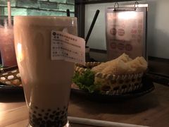 大红袍珍珠奶茶-湊湊火锅·茶憩(杭州湖滨银泰in77店)