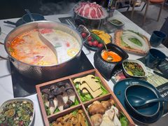 -椰子湾·海南火锅·糟粕醋·椰子鸡(正大广场店)