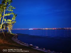 -上海滴水湖皇冠假日酒店