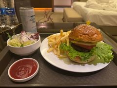 -天津京基皇冠假日酒店