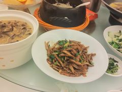 -饭怕鱼·黄焖鲟龙鱼(湖大店)