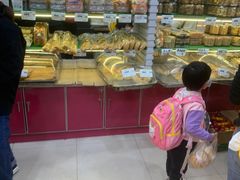面包甜点陈列柜-美嘉华面包西饼店(红胜坊店)