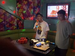 -K+全国连锁KTV(绿地缤纷天地店)