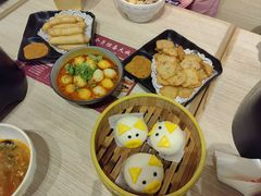 -花馬肆.云南过桥米线(汉神购物广场现场熬汤店)