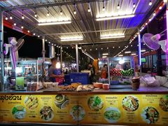 -席娜卡琳火车铁道夜市