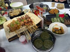 -刘姐啤酒鱼民族演艺餐厅(西街总店)
