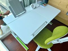 -moll学习桌椅(上海久光百货店)