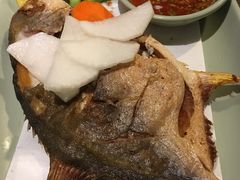 -大头虾越式风味餐厅(光明广场店)