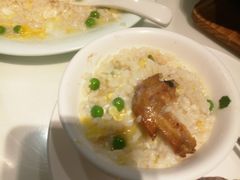 -新大咀港式茶餐厅(宝山万达店)