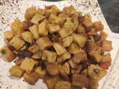 脆哨土豆粒-泉味道贵州厨房(三里河店)