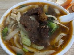 -样样红面馆