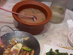 -老街烧烤大排档·地道湖北菜·龙虾馆(汉口火车站店)