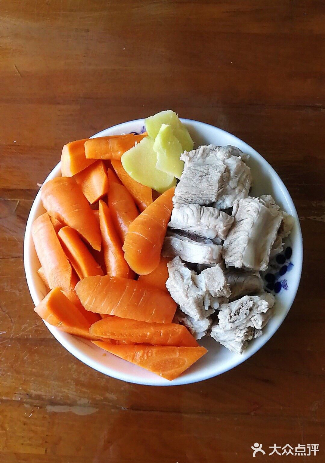 好吃的胡萝卜红烧排骨，胡萝卜入口即化哦