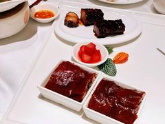 蓝莓柚肉捞黑叉烧-炳胜公馆(珠江新城店)