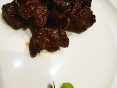沪市牛肉粒-屋里厢上海菜馆
