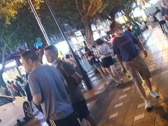 -八一路好吃街(雨田商务大厦店)