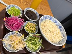 老北京炸酱面-门框胡同百年卤煮(新街口店)