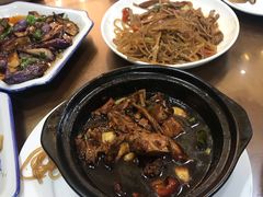 -临街徽菜馆·正宗黄山味