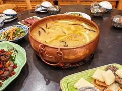 -三锅莊·牦牛肉火锅·香格里拉特色藏餐宴请餐厅(菱角塘路店)