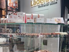 面包甜点陈列柜-Laderach 莱德拉(上海环贸iapm店)