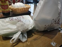 -笑来喜馄饨小笼工坊店(湖滨街店)