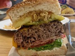 27&nbsp;牛肉汉堡-HELLO 27 意面·沙拉·帕尼尼