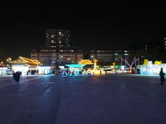 -万达广场(龙湖店)