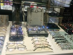 -宏宇眼镜蔡司依视路折扣店(兆佳眼镜城店)