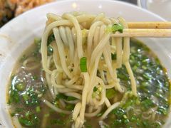 -牛一嘴·兰州牛肉面·大盘鸡(财富中心店)