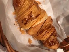 黄金流奶羊角-麦田工坊(月湖店)