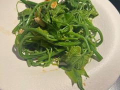 -鲜入唯煮·港式海鲜牛肉火锅(金宝街店)